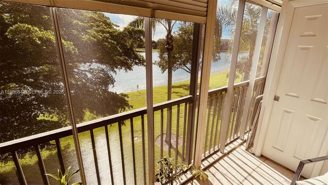 950 SW 138th Avenue 314B, Pembroke Pines, FL 33027