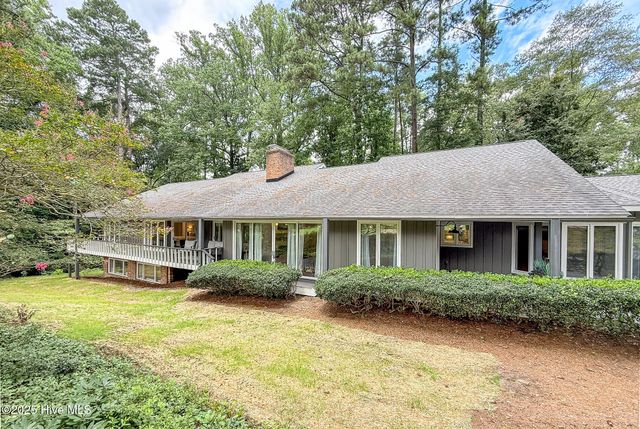7 Inverness Place, Pinehurst, NC 28374