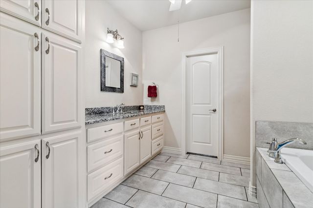 949 Stephen Court, Farmersville, TX 75442