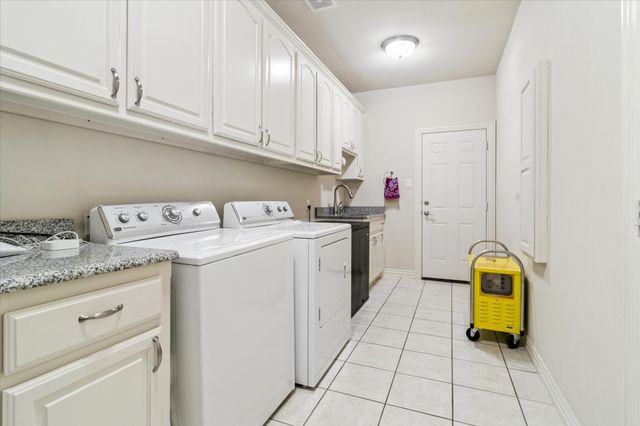 949 Stephen Court, Farmersville, TX 75442