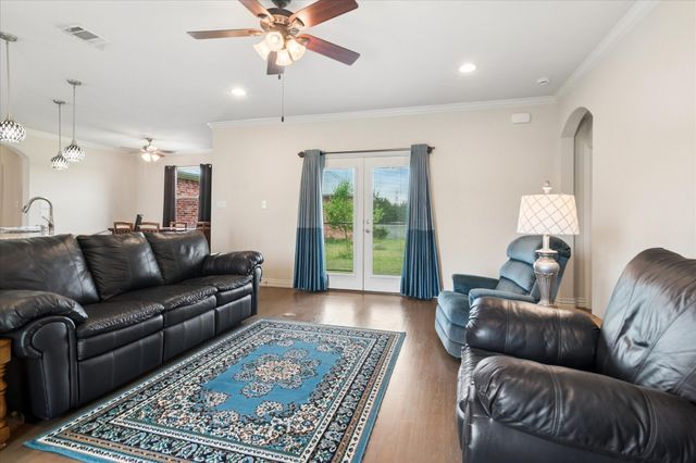 949 Stephen Court, Farmersville, TX 75442