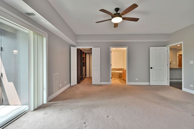 7420 W Lawrence Avenue 402, Harwood Heights, IL 60706