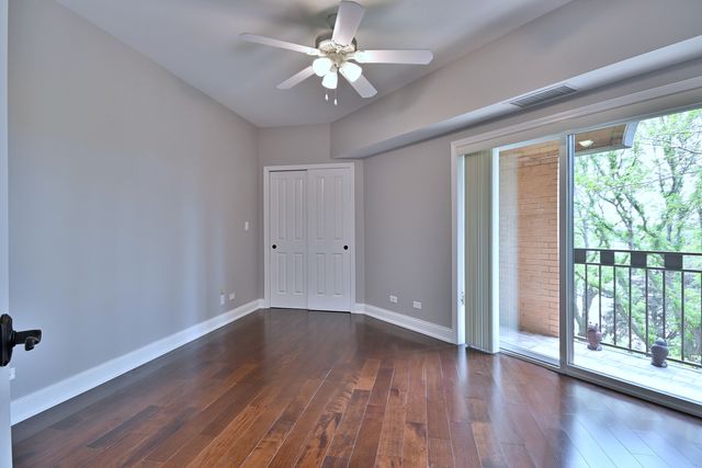 7420 W Lawrence Avenue 402, Harwood Heights, IL 60706