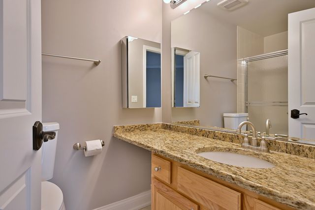 7420 W Lawrence Avenue 402, Harwood Heights, IL 60706