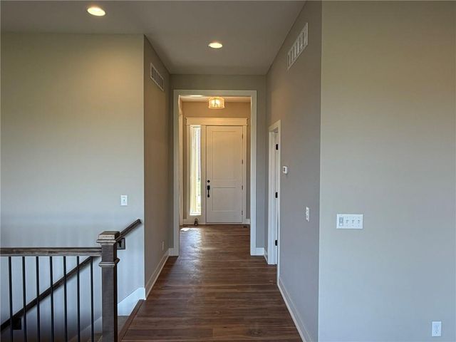 1508 SW Arborpark Terrace, Lee's Summit, MO 64082