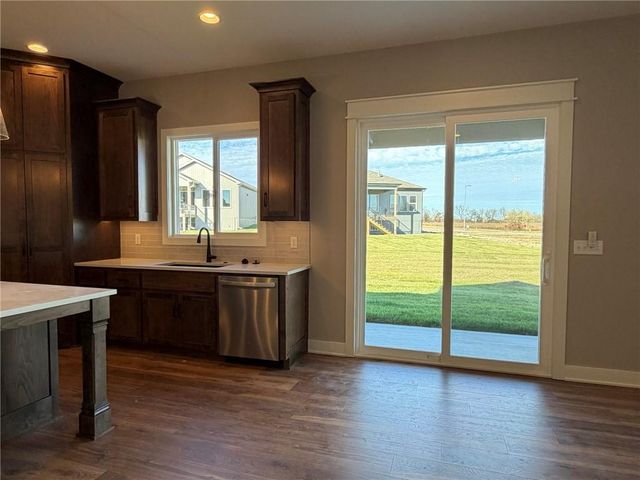 1508 SW Arborpark Terrace, Lee's Summit, MO 64082