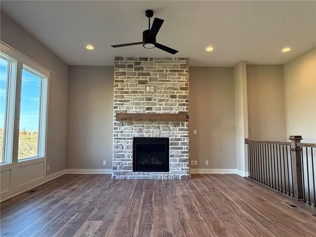 1508 SW Arborpark Terrace, Lee's Summit, MO 64082