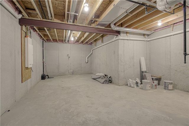 1508 SW Arborpark Terrace, Lee's Summit, MO 64082