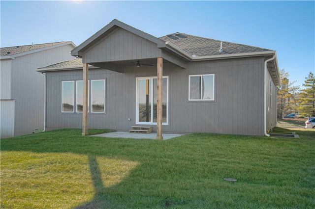 1508 SW Arborpark Terrace, Lee's Summit, MO 64082