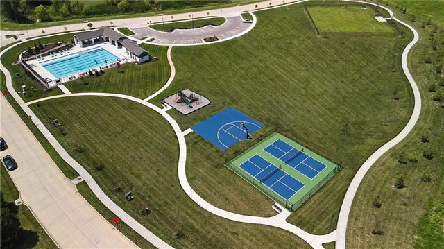 1508 SW Arborpark Terrace, Lee's Summit, MO 64082