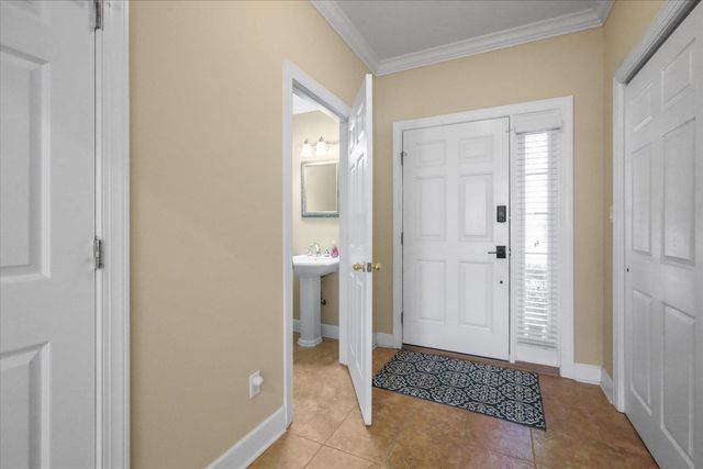 525 Forest Green Dr, Tallahassee, FL 32308