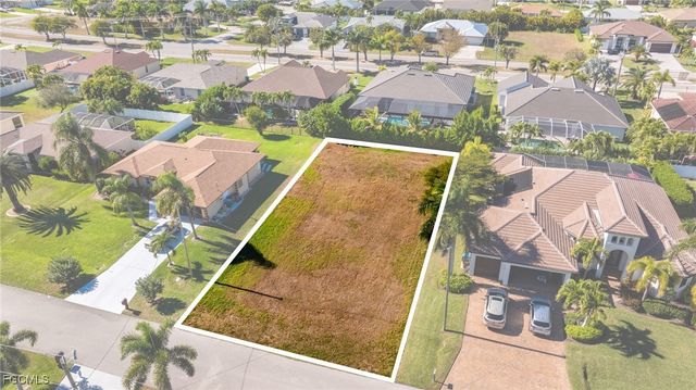 5010 SW 20th PL, Cape Coral, FL 33914