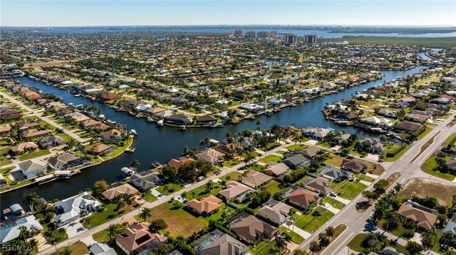 5010 SW 20th PL, Cape Coral, FL 33914