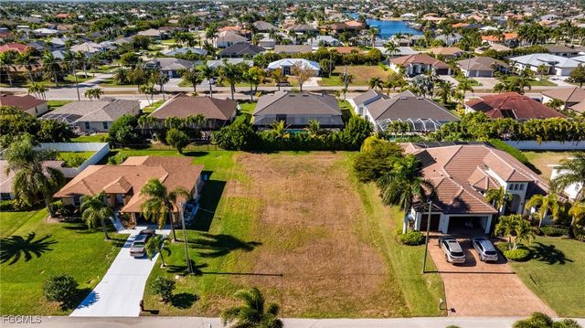 5010 SW 20th PL, Cape Coral, FL 33914