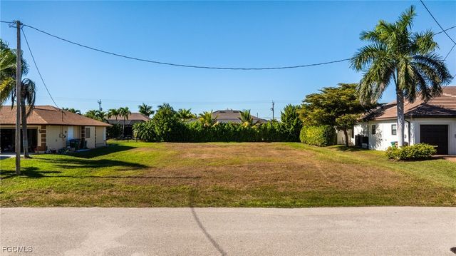 5010 SW 20th PL, Cape Coral, FL 33914