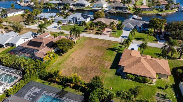 5010 SW 20th PL, Cape Coral, FL 33914