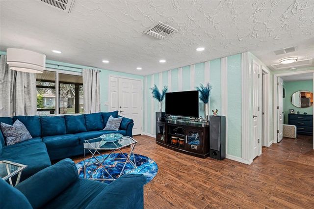 5828 1ST AVENUE, New Port Richey, FL 34652