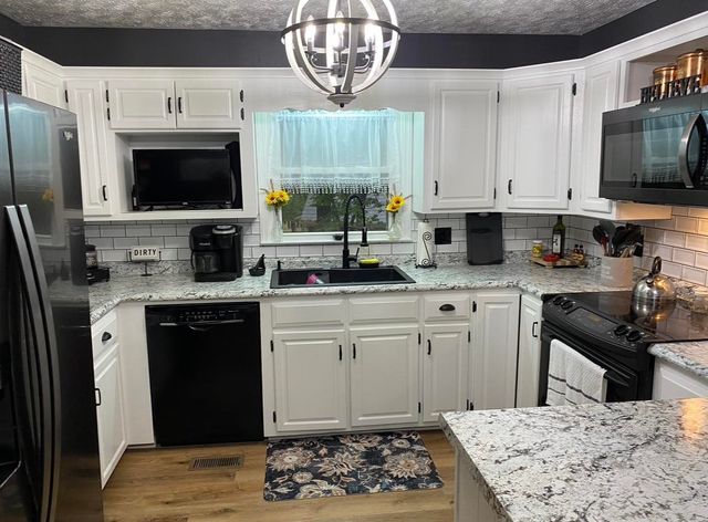 201 Hickory Blvd, Mcminnville, TN 37110