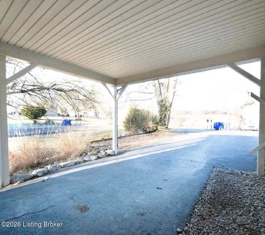 401 Embry Villa Dr, Leitchfield, KY 42754