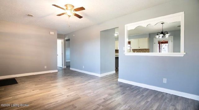 401 Embry Villa Dr, Leitchfield, KY 42754