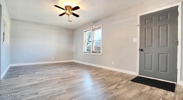 401 Embry Villa Dr, Leitchfield, KY 42754