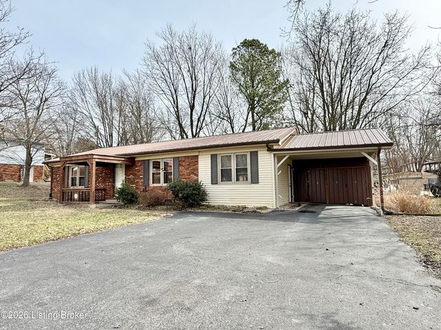 401 Embry Villa Dr, Leitchfield, KY 42754