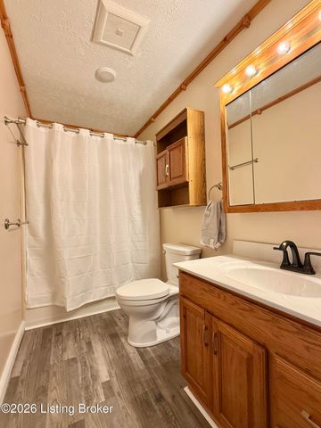 401 Embry Villa Dr, Leitchfield, KY 42754