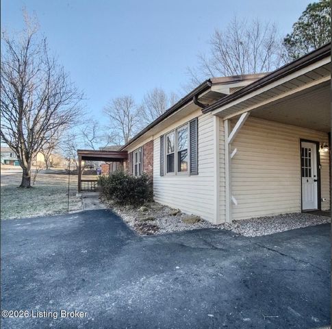 401 Embry Villa Dr, Leitchfield, KY 42754