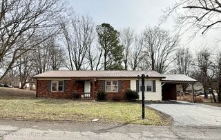 401 Embry Villa Dr, Leitchfield, KY 42754