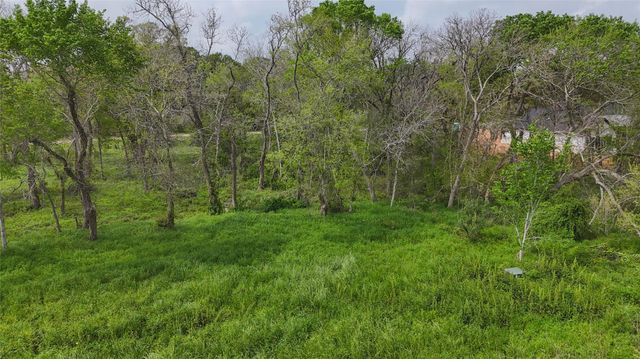 21502 Chenango Lake Drive, Angleton, TX 77515