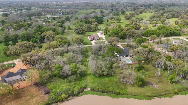 21502 Chenango Lake Drive, Angleton, TX 77515