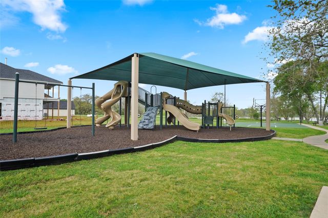 21502 Chenango Lake Drive, Angleton, TX 77515