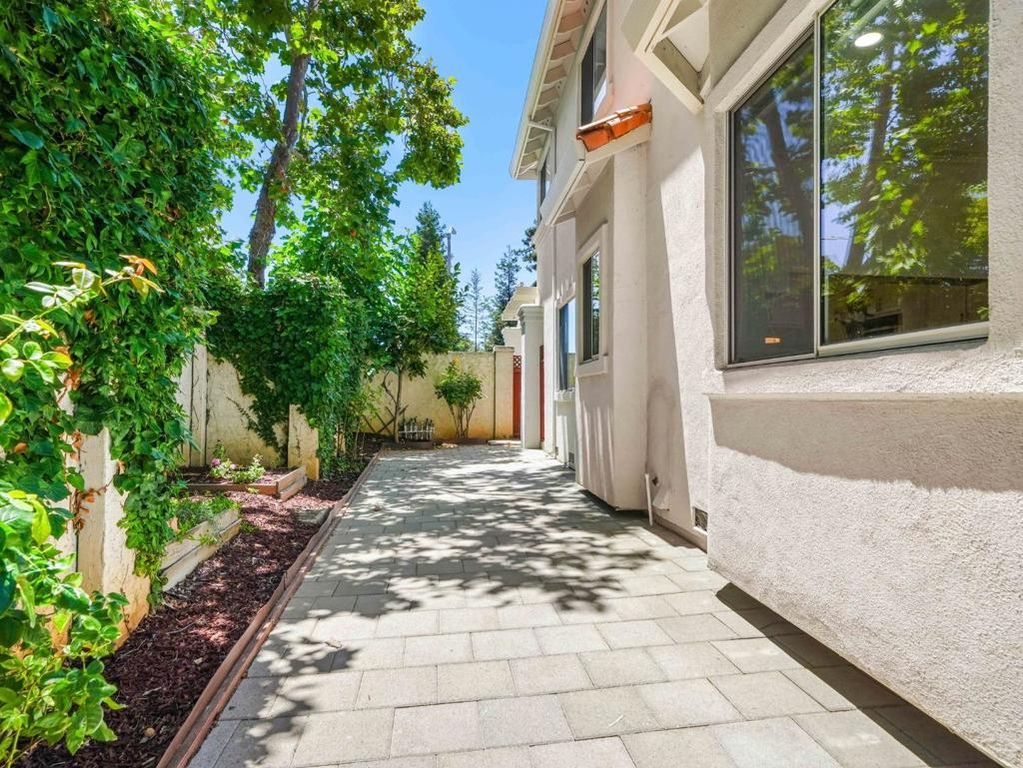 Image 17 of property listing at 505 Westside Avenue, Sunnyvale, CA 94087