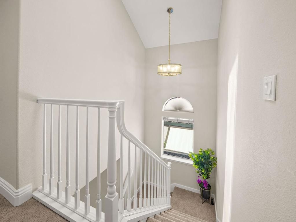 Image 22 of property listing at 505 Westside Avenue, Sunnyvale, CA 94087