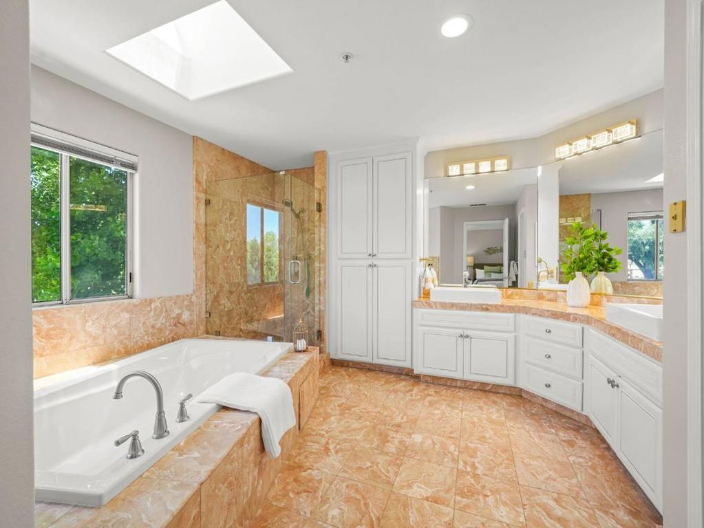 Image 26 of property listing at 505 Westside Avenue, Sunnyvale, CA 94087