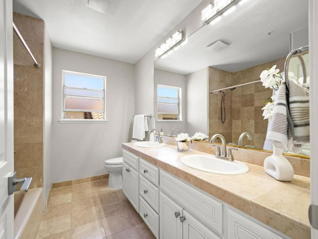 Image 33 of property listing at 505 Westside Avenue, Sunnyvale, CA 94087