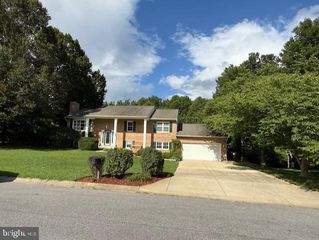 14 PARTRIDGE CT, La Plata, MD 20646