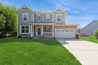 2448 Fen View Circle, Island Lake, IL 60042