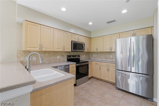 13081 Pebblebrook Point CIR 102, Fort Myers, FL 33905