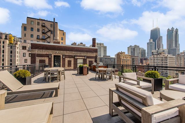 1255 N State Street 5D, Chicago, IL 60610