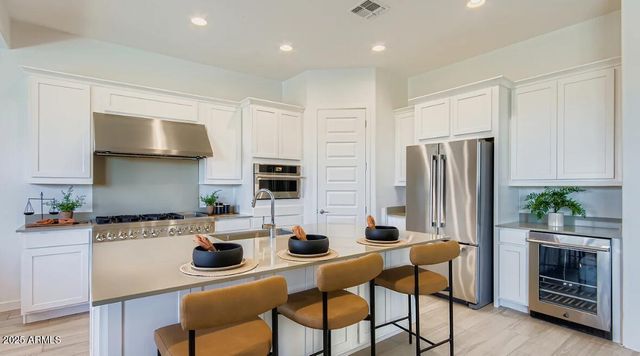 2721 E CLEO Drive, San Tan Valley, AZ 85143