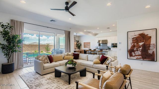 2721 E CLEO Drive, San Tan Valley, AZ 85143