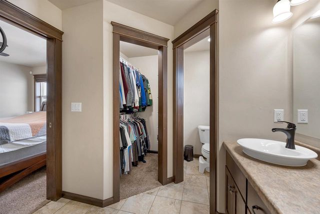 1924 ANDRAYA LANE, De Pere, WI 54115