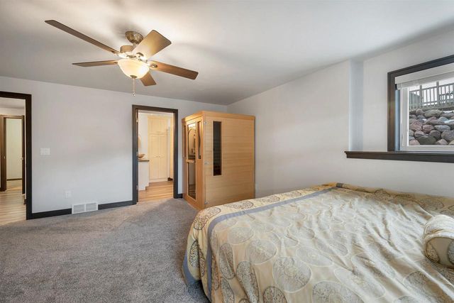 1924 ANDRAYA LANE, De Pere, WI 54115