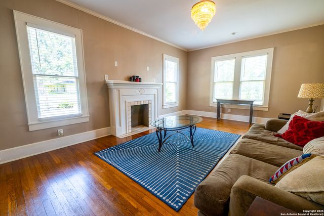 1107 N Adams, Beeville, TX 78102