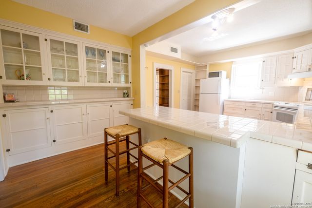 1107 N Adams, Beeville, TX 78102