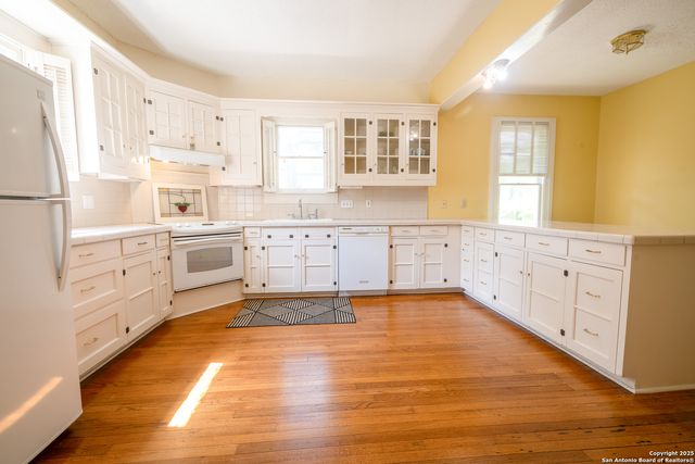 1107 N Adams, Beeville, TX 78102