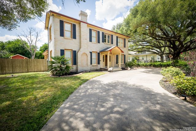 1107 N Adams, Beeville, TX 78102