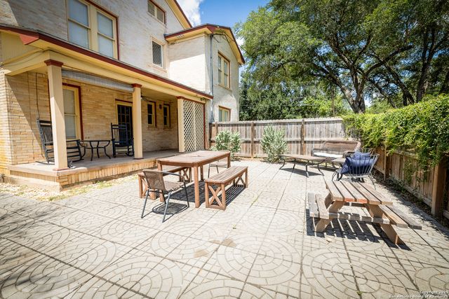 1107 N Adams, Beeville, TX 78102