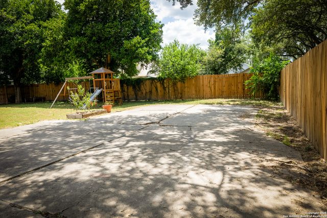 1107 N Adams, Beeville, TX 78102